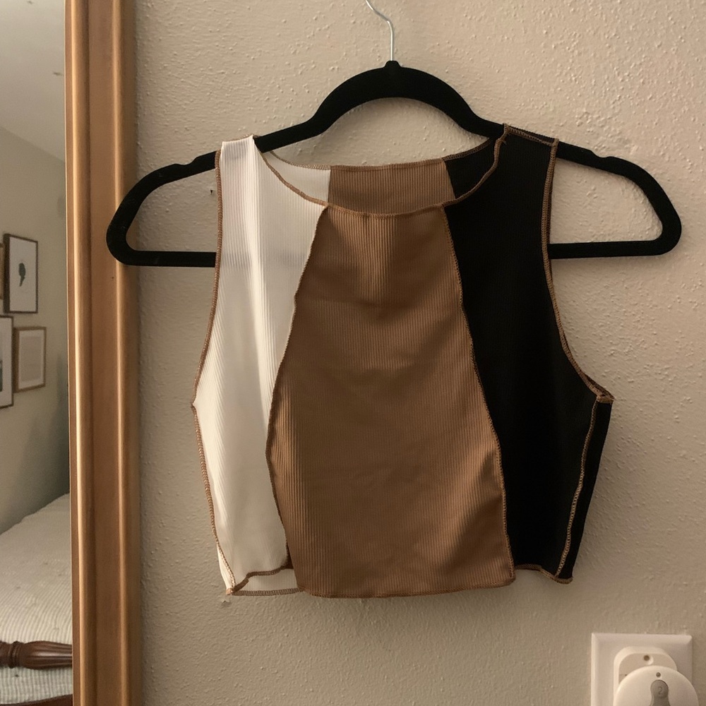 NWOT Black White Tan Stitch Ribbed Crop Top